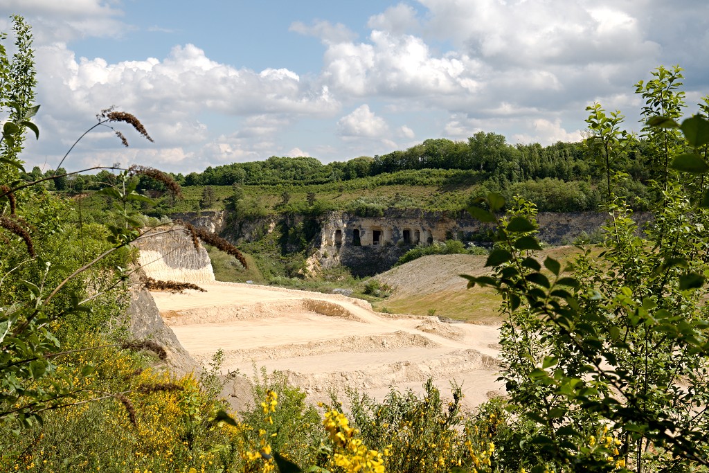 sint pietersberg limburg hdr landschap Fort Sint Pieter enci groeve Kasteelruine Lichtenberg kalksteen grotten mergel natuurmonumenten